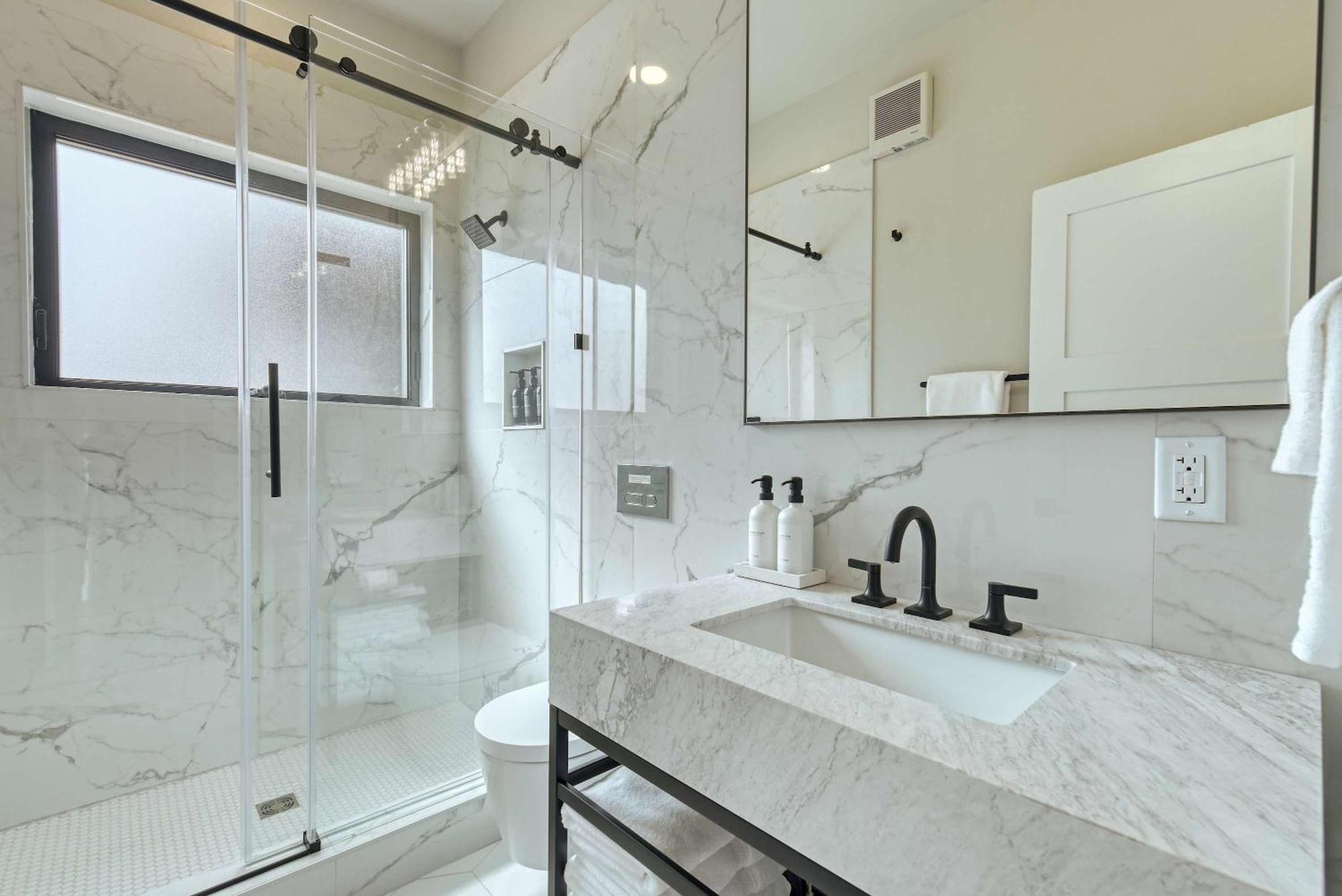 Stardust Luxury Cottage With Loft & A Great View 털링구아 외부 사진