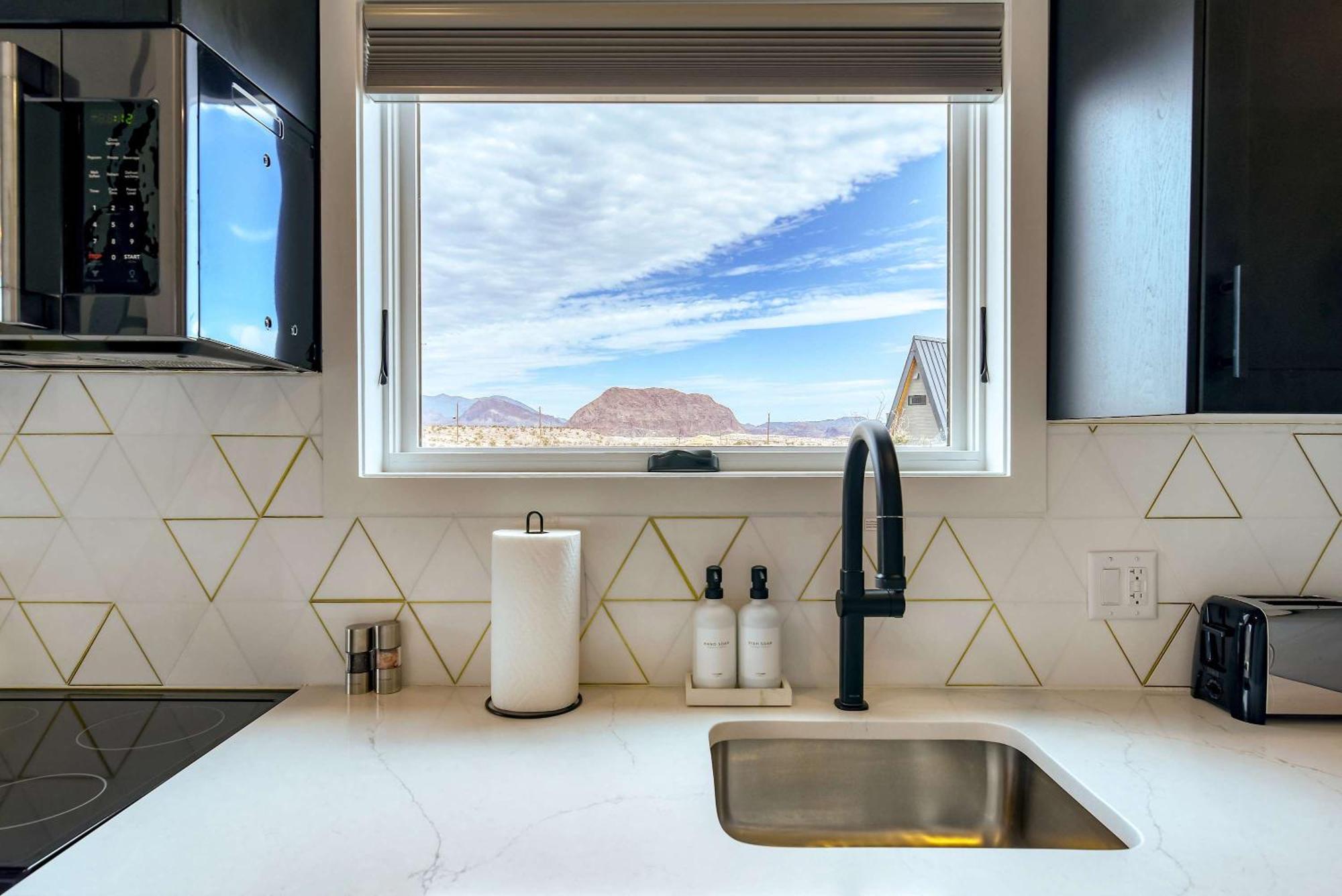 Stardust Luxury Cottage With Loft & A Great View 털링구아 외부 사진